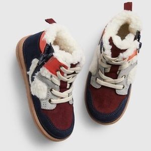 Gap Sheepa lined High Top Toddler Sneakers Size 7